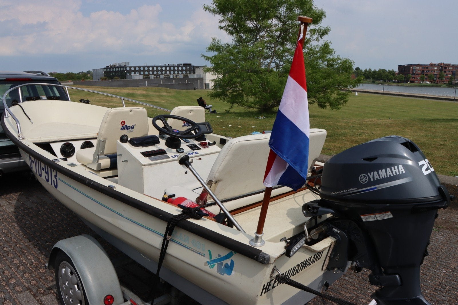 Elan 401 op trailer ZGAN 20pk electrisch start yamaha4 takt, Ophalen, 4 m, Viertaktmotor, 10 tot 30 pk