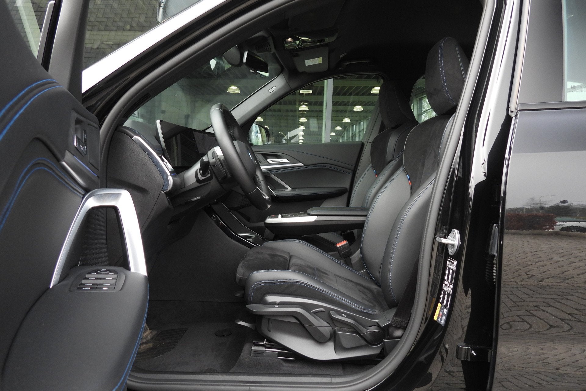 BMW X1 xDrive25e M Sport Automaat / M Adaptief onderstel / S, Auto's, Dealer onderhouden, Gebruikt, Zwart, Zwart