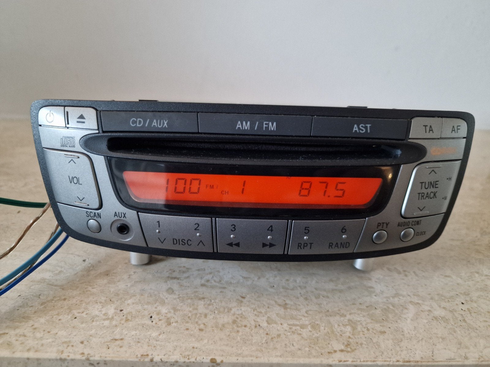 Peugeot 107 Radio CD/AUX Speler - Origineel Onderdeel, Ophalen of Verzenden, Gebruikt