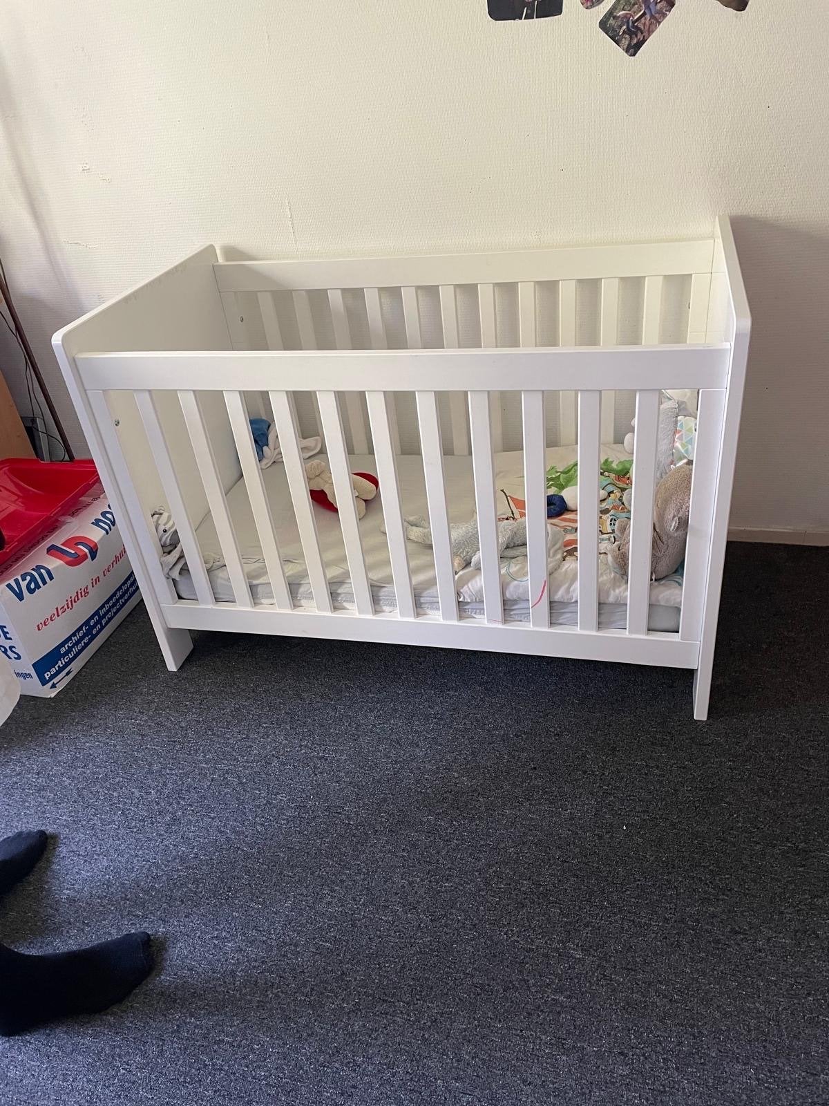 Wit Ledikant voor Baby's - Zo Goed als Nieuw, Ophalen, Zo goed als nieuw, Ledikant