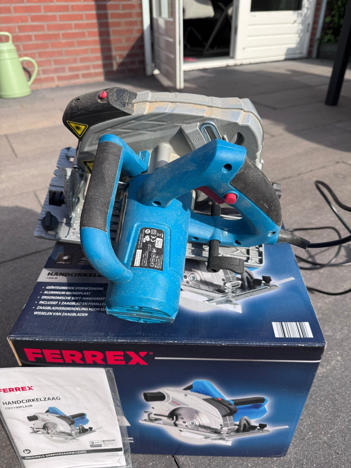 Foto 5 van Ferrex Handcirkelzaag 1200W -  in originele doos