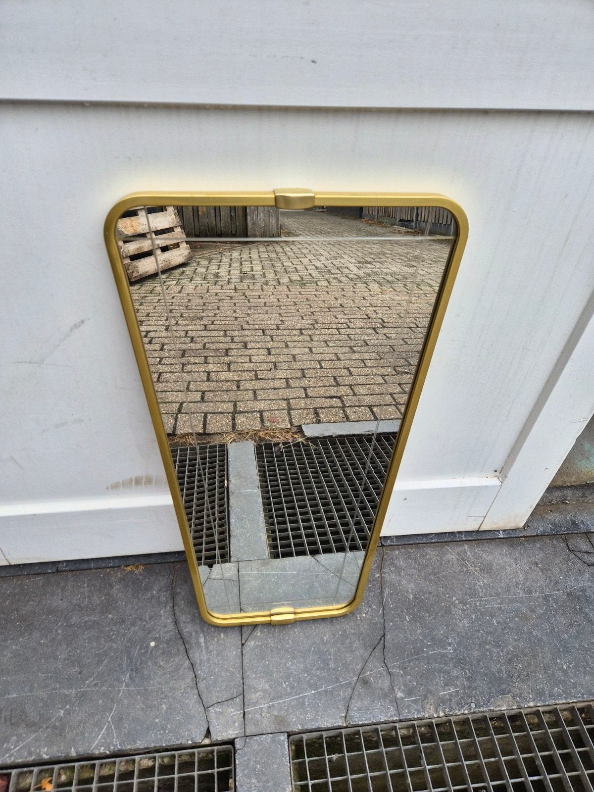 Vintage trapezium spiegel, messing rand, Huis en Inrichting, Woonaccessoires | Spiegels, Ophalen, Minder dan 50 cm, Gebruikt, Onbekend