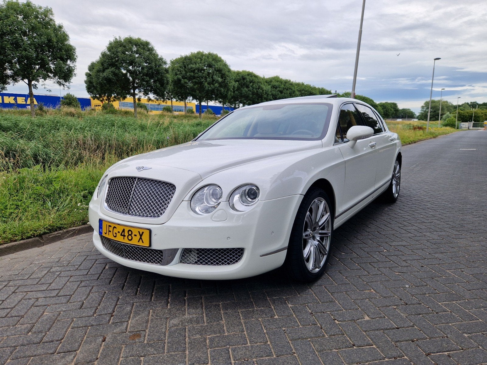 Bentley Continental Flying Spur 6.0 W12 wit 2009, Auto's, Bentley, Automaat, Euro 5, 12 cilinders, Wit