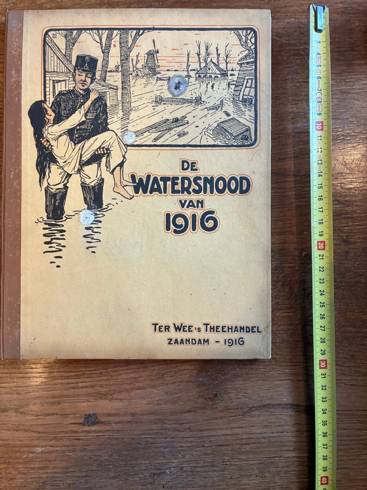 De Watersnood van 1916 - Ter Wee's Theehandel Zaandam, Ophalen of Verzenden, 20e eeuw of later, Gelezen
