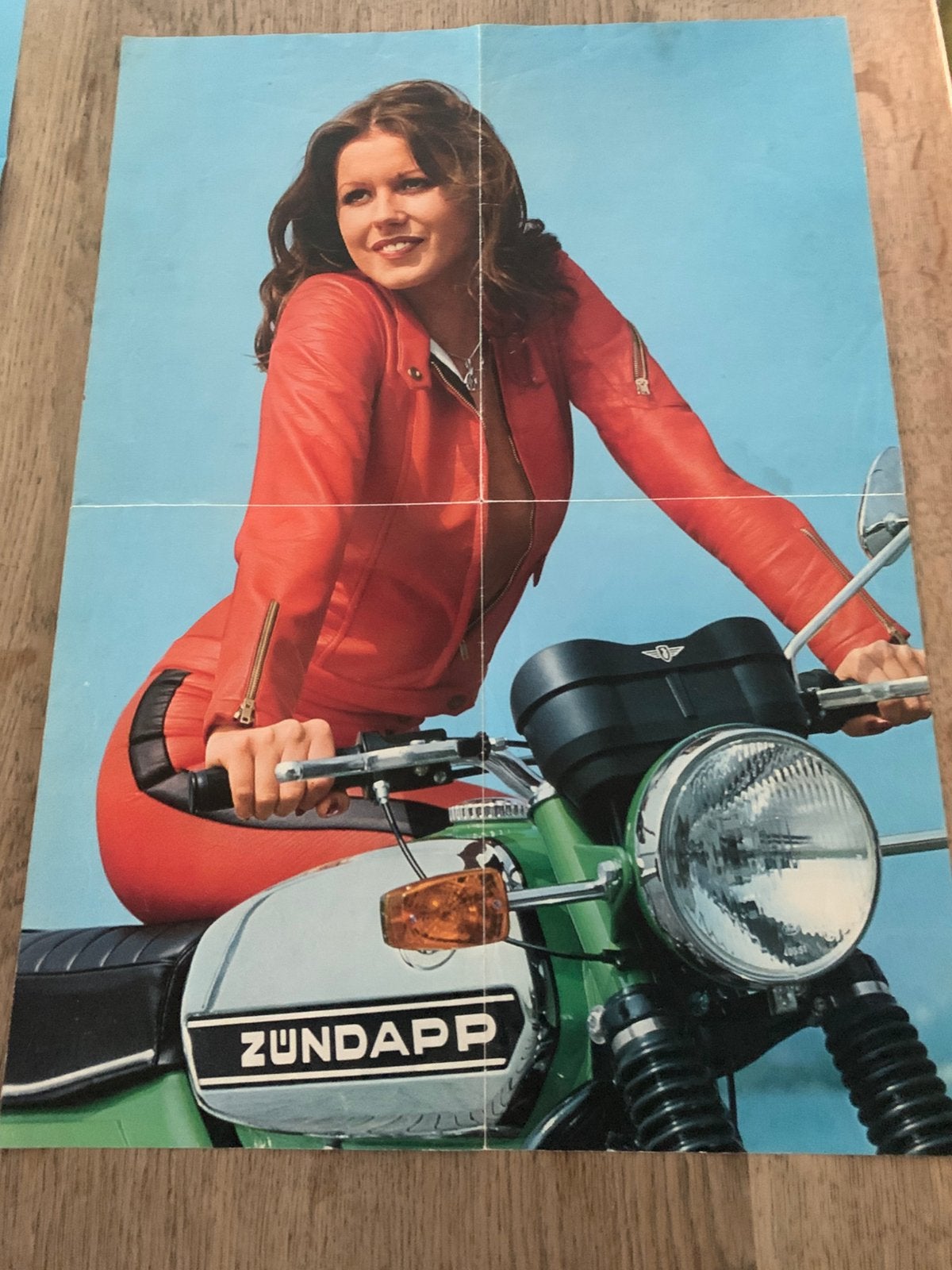 Zundapp poster dubbelzijdig, Ophalen, Zo goed als nieuw, A1 t/m A3, Film en Tv