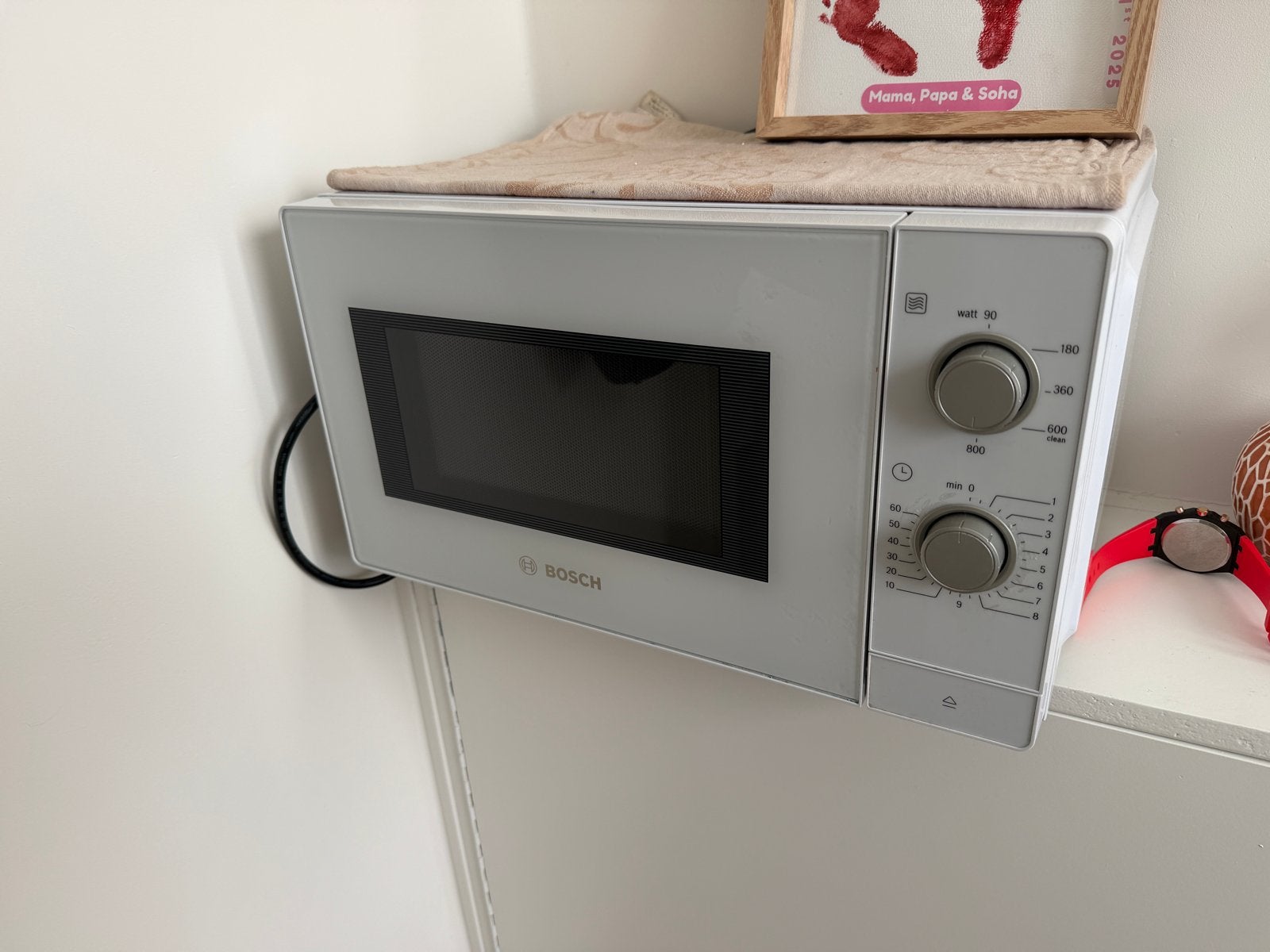 Bosch Serie 2 FL020MW0 Vrijstaande Magnetron 800W Wit, Ophalen, Draaiplateau, Magnetron, Zo goed als nieuw