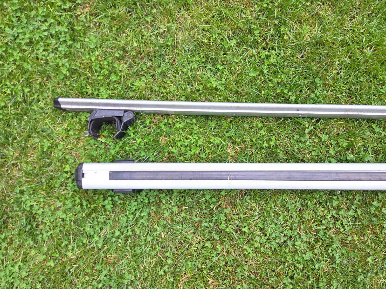Dakdragers Toyota Avensis Verso met dakrail, Auto diversen, Ophalen of Verzenden, Gebruikt