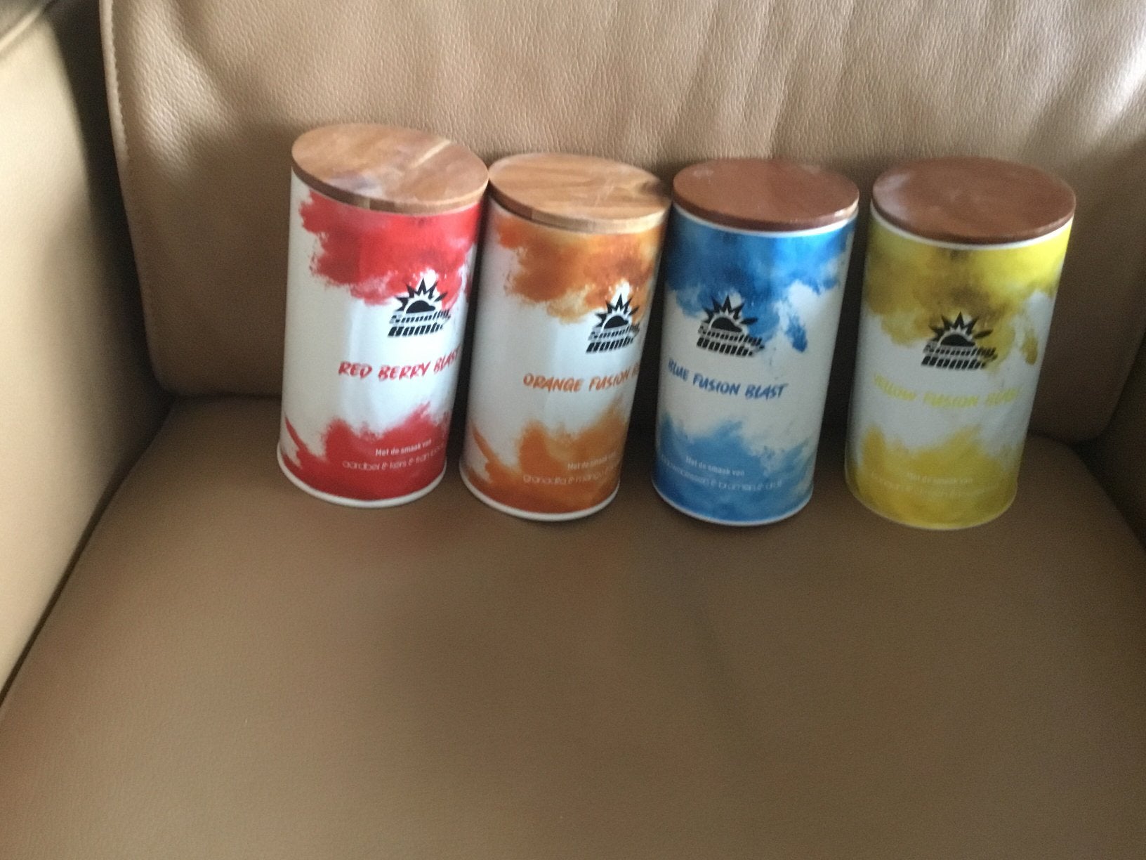 Nieuw 4 blikken ( zie omschrijving), Verzamelen, Blikken, Ophalen, Nieuw, Koffie, Overige merken