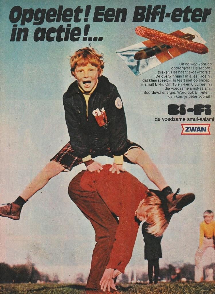 Retro reclame 1972 Bi-Fi worstjes jongetjes bokjespringen, Verzenden, Overige typen