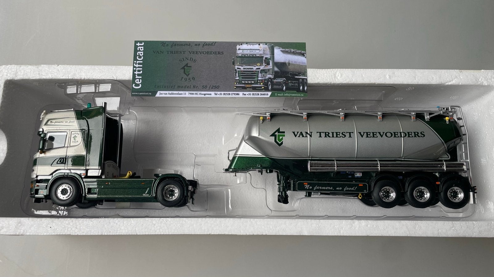 Scania R V8 met bulktrailer 'Van Triest Veevoeders', Ophalen of Verzenden, Zo goed als nieuw, Bus of Vrachtwagen, Overige merken