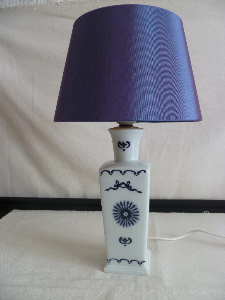 Vintage Porcelaine De Paris France tafellampje, Gebruikt, Frans, Ophalen of Verzenden, Minder dan 50 cm