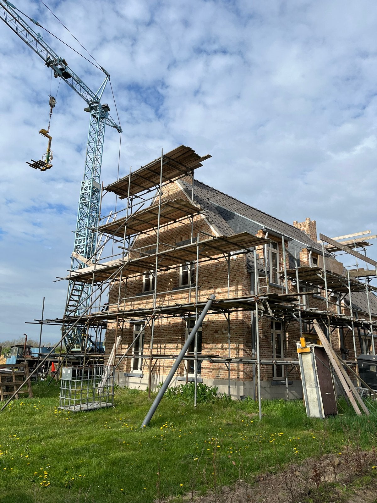 Steiger voor vrijstaand woonhuis - Ideaal voor renovatie, Doe-het-zelf en Verbouw, Steigers, Ophalen, Gebruikt, Gevelsteiger, 5 meter of hoger