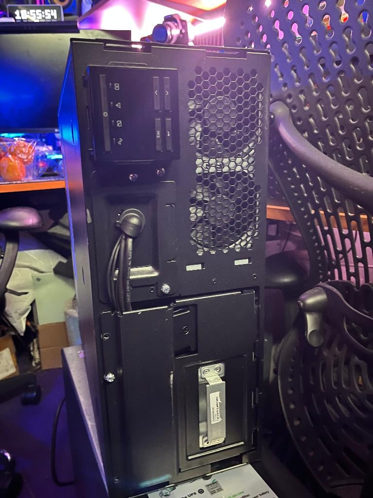 APC UPS SMX3000 + AP9630 Smart Slot, Ophalen, Zo goed als nieuw