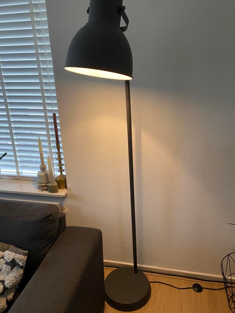 Vloerlamp ikea hektar indistrieel grijs, Ophalen, Zo goed als nieuw, 150 tot 200 cm