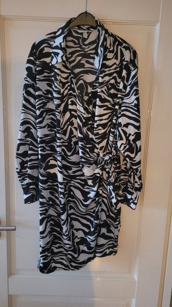 Zebraprint XL omslagjurk, H&M, Meerkleurig, Maat 46/48 (XL) of groter, Ophalen of Verzenden