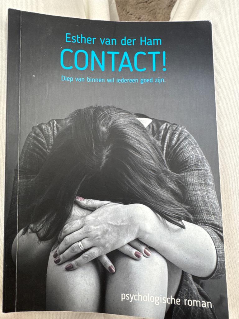 CONTACT! Psychologische roman van Esther van der Ham, Ophalen of Verzenden, Zo goed als nieuw, Nederland
