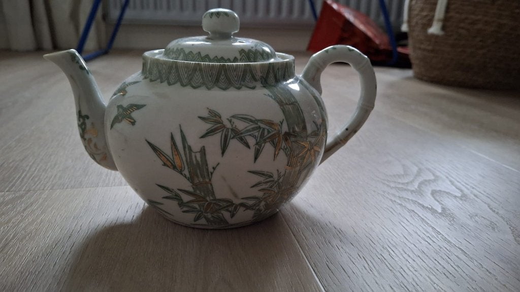 Theepot japanse stijl hand beschilderd, Aziatisch, Overige merken, Ophalen of Verzenden, Zo goed als nieuw