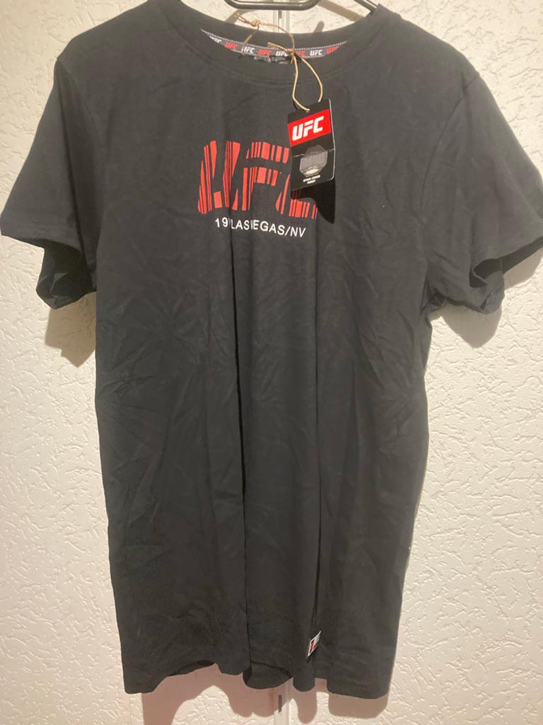 UFC T-shirt Zwart maat L - Nieuw met labels, Ophalen of Verzenden, Nieuw, Maat 52/54 (L), Zwart