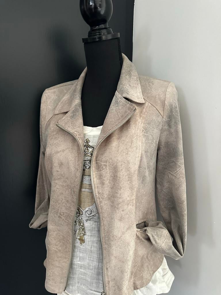 Helena ️ Hart jasje mt S, Ophalen of Verzenden, Zo goed als nieuw, Maat 36 (S), Beige