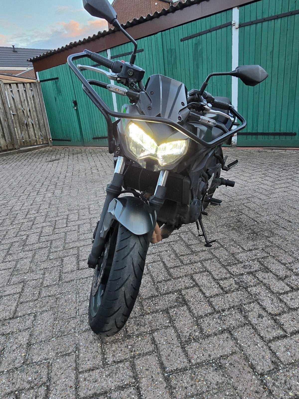 Kawasaki Z650 met verlaagd zadel - Ideaal voor kleine rijde, Motoren, Motoren | Kawasaki, 2 cilinders, Motorrijbewijs A, Gebruikt