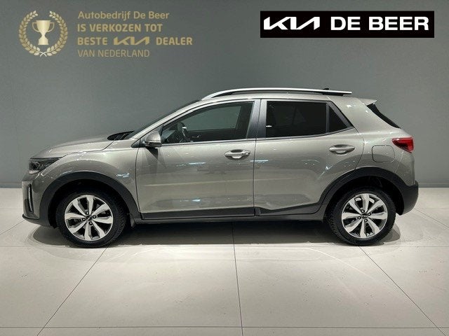 Kia Stonic 1.0 T-GDi MHEV 100pk DynamicPlusLine Trekhaak, Auto's, Gebruikt, Lichtsensor, 49 €/maand, Origineel Nederlands