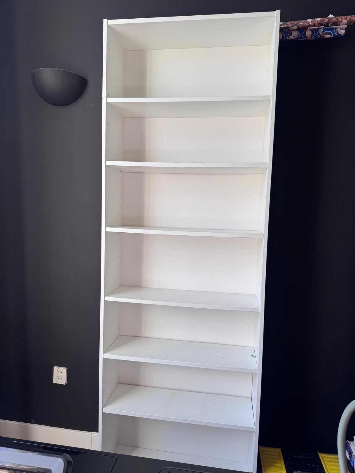 IKEA Billy Boekenkast met Verhoging - Wit, Ophalen, Met plank(en), Gebruikt, 200 cm of meer