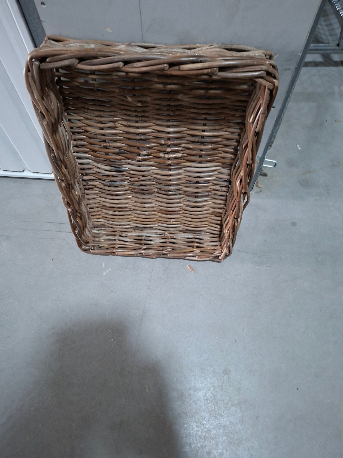 rechthoekige gevlochten  rieten mand, Ophalen of Verzenden, Rechthoekig, Riet