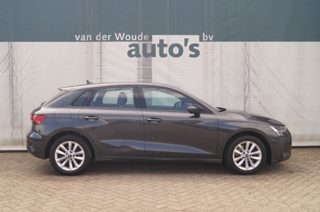 Audi A3 Sportback 30 2.0 TDI 85kw Edition -NAVI-DIGI-ECC-PDC, Auto's, Audi, Dealer onderhouden, Gebruikt, Euro 6, 4 cilinders