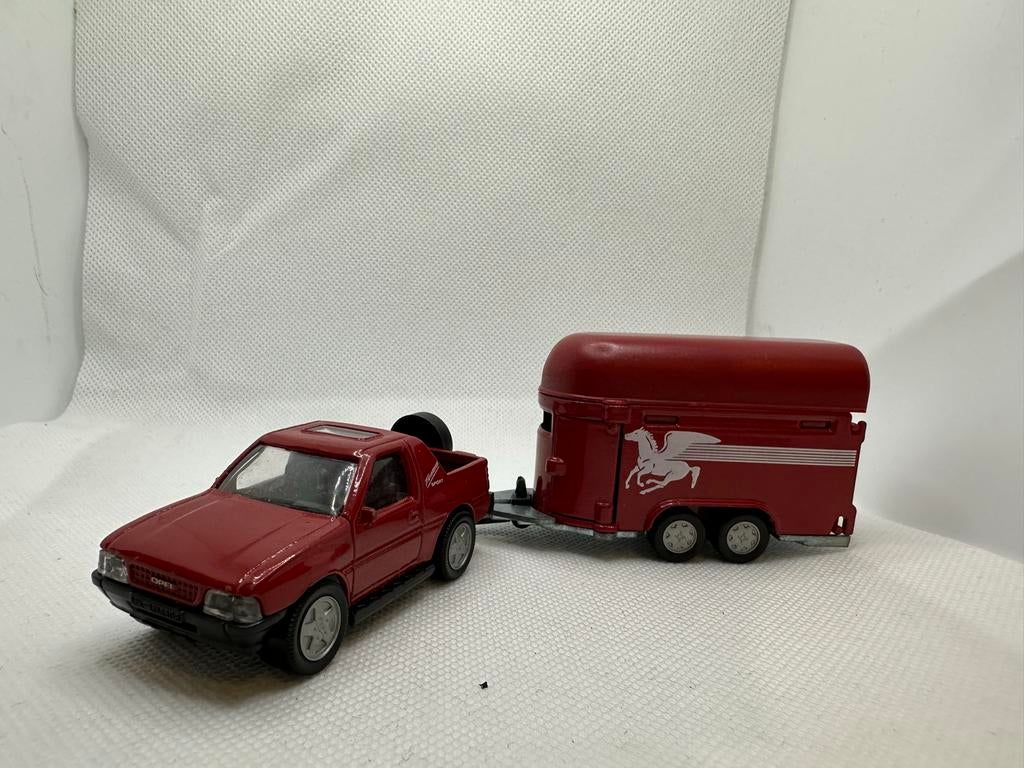 Siku 2010 Opel Frontera met paardentrailer - Zeer goede staa, Ophalen of Verzenden, Zo goed als nieuw, Auto