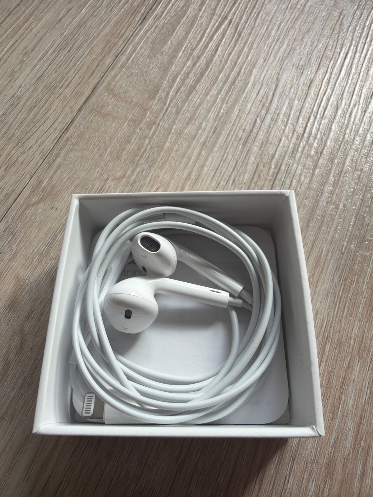 Apple EarPods met Lightning Connector, Nieuw, Ophalen of Verzenden, Apple, In oorschelp (earbud)