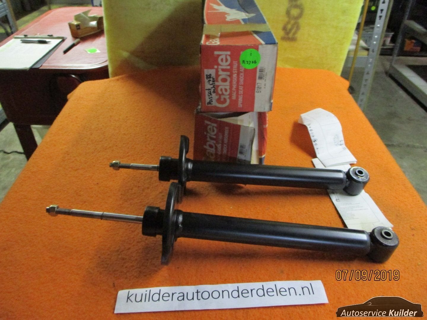 Nieuw set schokdempers achter VW Passat 32B 33B monroe, -, Volkswagen, -, Nieuw