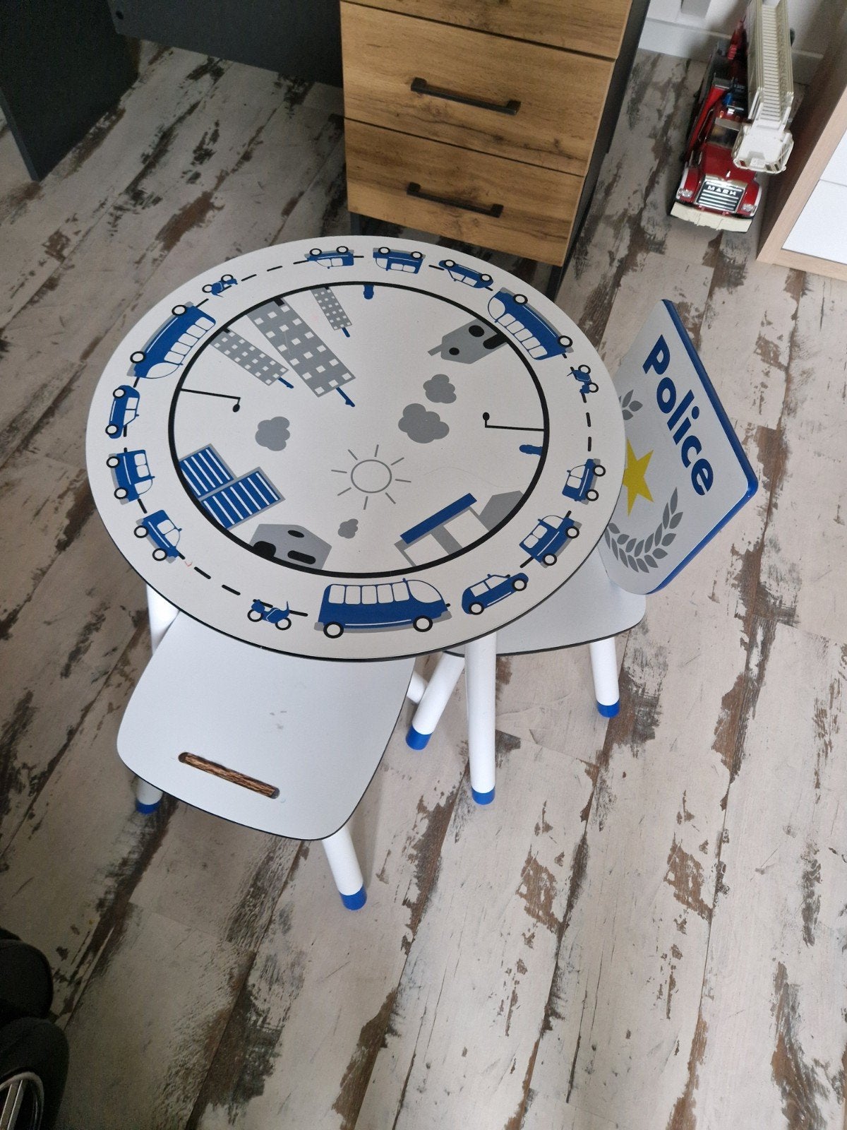 Kinder speeltafel met stoeltje (krukje), Kinderen en Baby's, Ophalen, Gebruikt, Tafel(s) en Stoel(en)