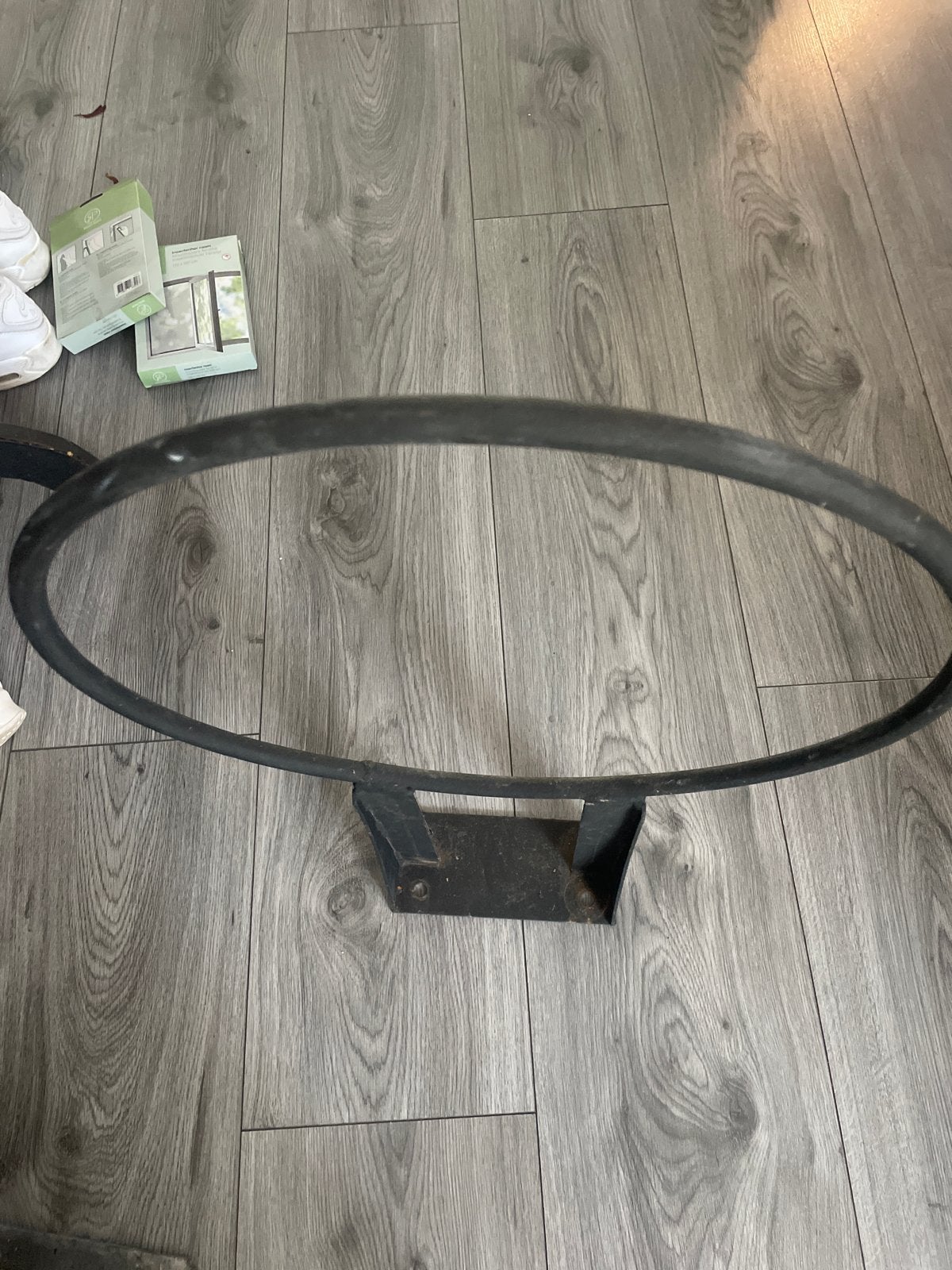 IJzeren basketbalring voor aan de muur - 41cm doorsnede, Sport en Fitness, Basketbal, Ophalen, Gebruikt, Ring, Bord of Paal
