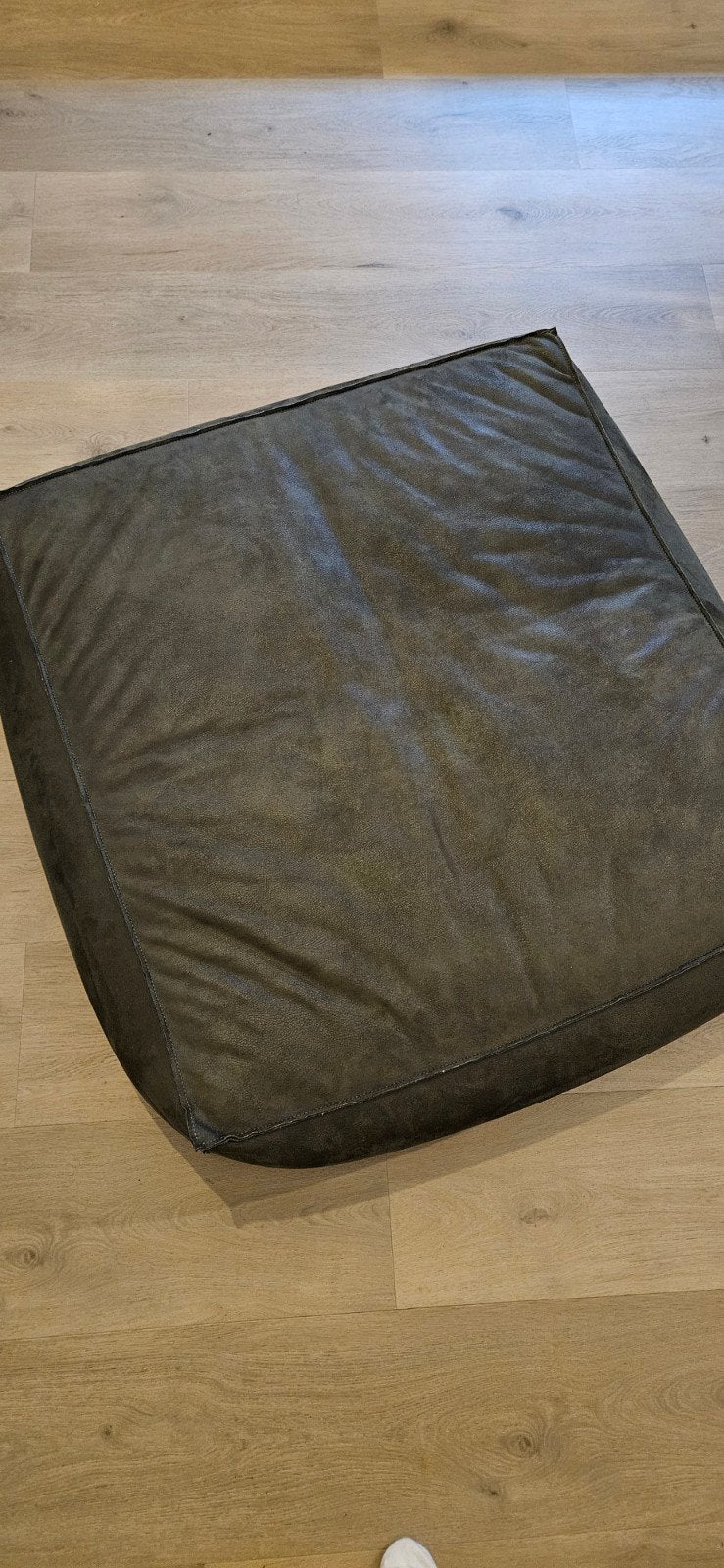 Grote poef, Ophalen, Vierkant, 75 tot 100 cm, Zo goed als nieuw
