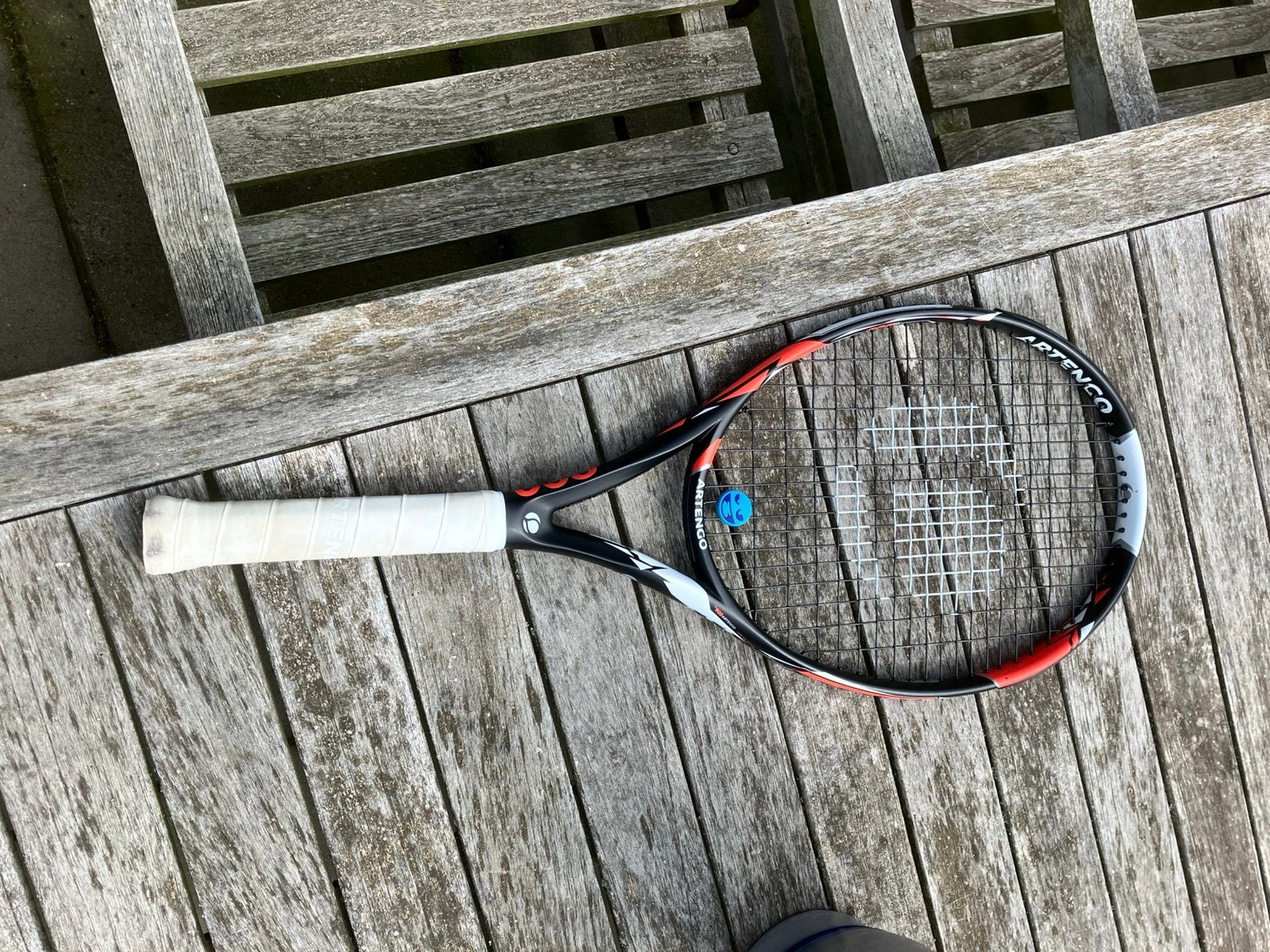 Artengo 900 junior racket tennisracket weinig gebruikt, Sport en Fitness, Tennis, Ophalen of Verzenden, Gebruikt, Racket, Overige merken