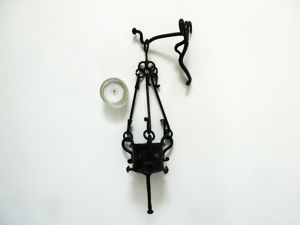 Oud smeedijzer godslampje met waxinehouder, Antiek en Kunst, Antiek | Religie, Ophalen of Verzenden