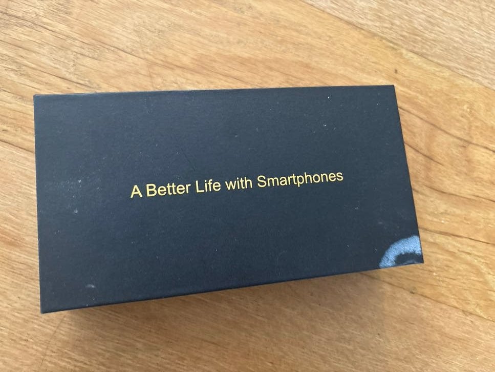 Nieuwe paarse smartphone met accessoires, Overige modellen, Nieuw, Ophalen of Verzenden, Zonder simlock