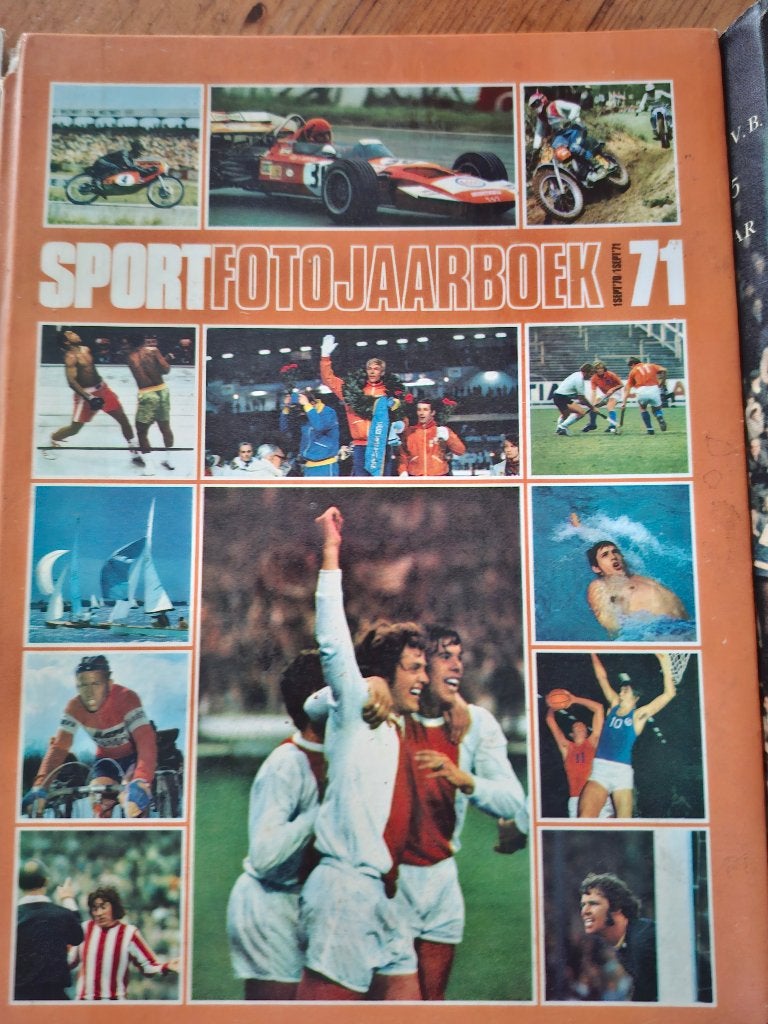 Sport foto jaarboek '71, Ophalen of Verzenden, Zo goed als nieuw, Overige sporten