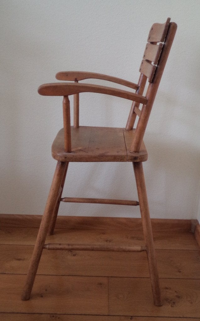 Oude houten kinderstoel, Ophalen