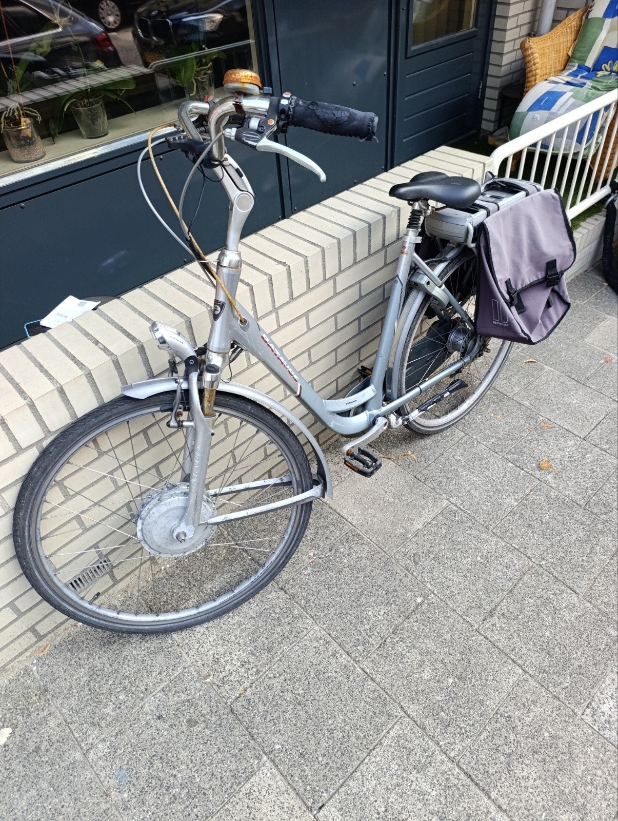 Batavus elektrische fiets met kleine storingen, Ophalen