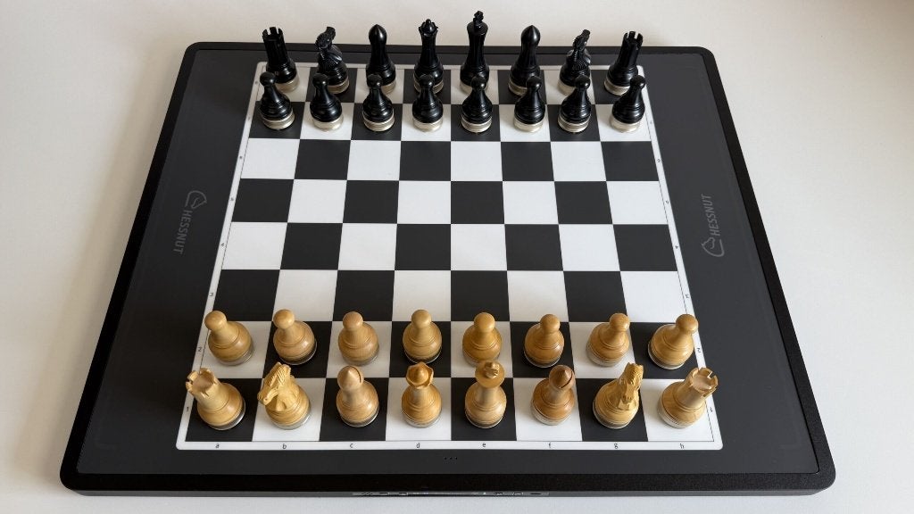 Chessnut Move houten variant, Een of twee spelers, Ophalen of Verzenden, Zo goed als nieuw, Chessnut