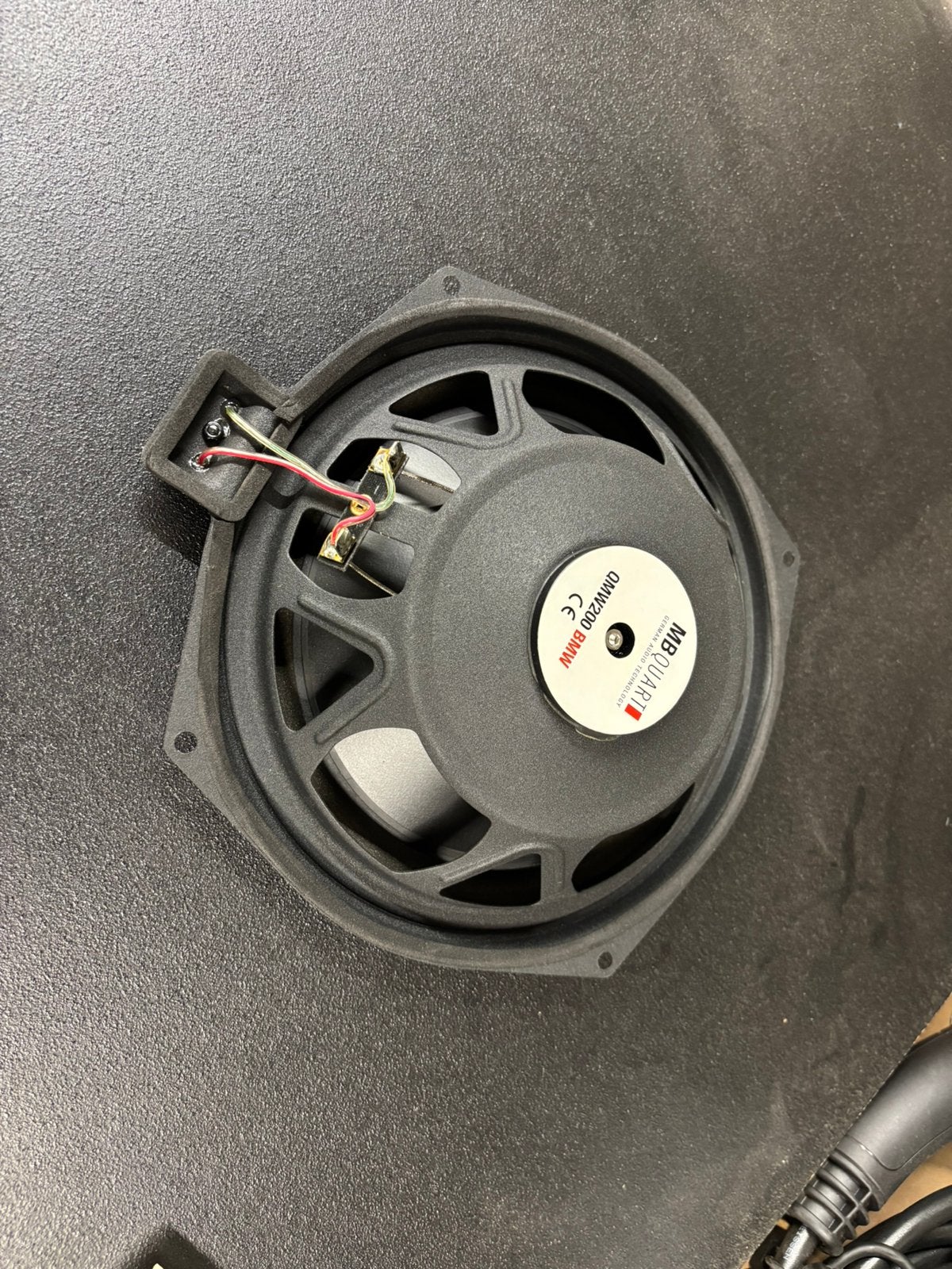 MB quart QMW200 BMW E61 woofer soundsyatem MBquart, Auto diversen, Ophalen, Zo goed als nieuw
