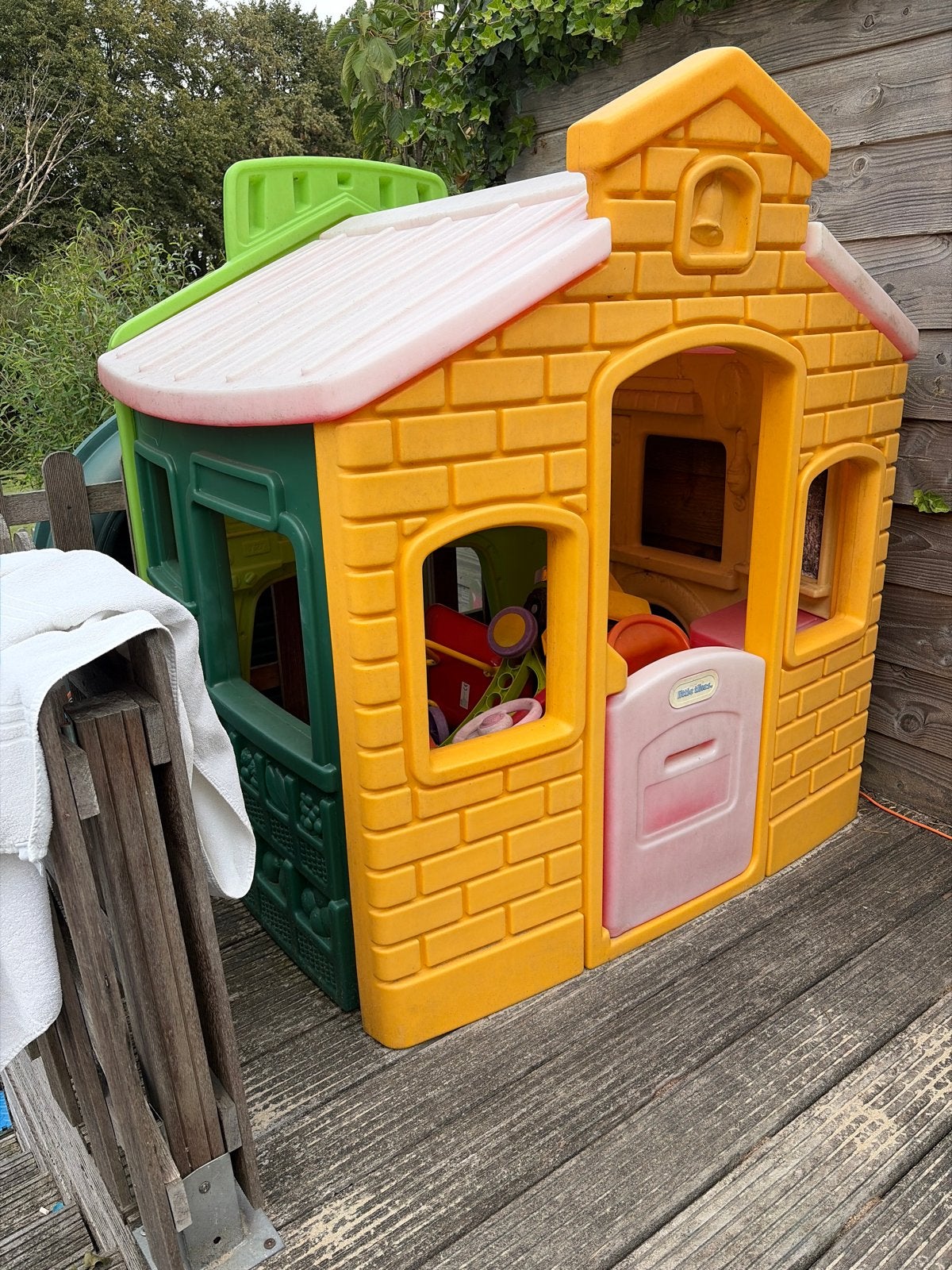 Little Tikes Speelhuisje - Kleurrijk en Stevig, Ophalen, Gebruikt, Kunststof
