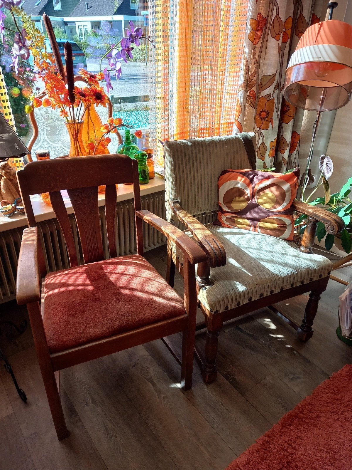 Vintage houten stoelen met armleuningen (set van 2), Antiek en Kunst, Ophalen