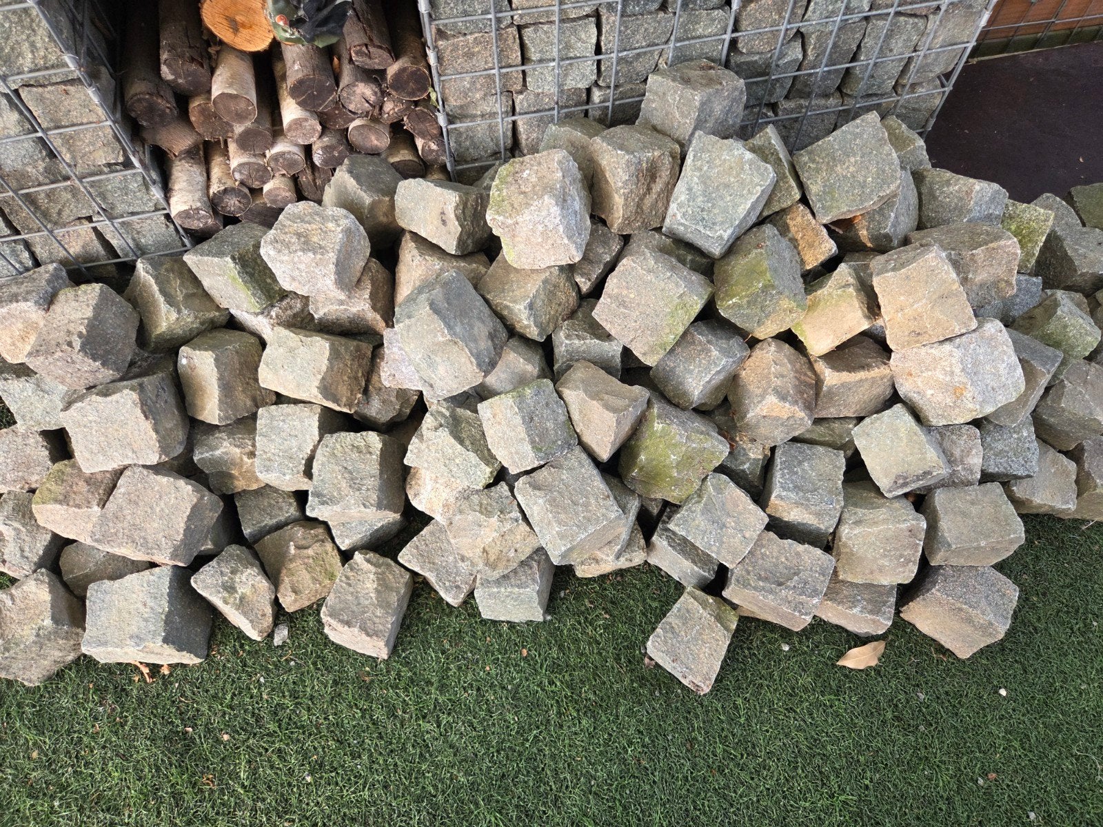 Basalt kinderkoppen / sierkeien (ca. 350 stuks), Tuin en Terras, Grind, Keien en Split, Ophalen of Verzenden