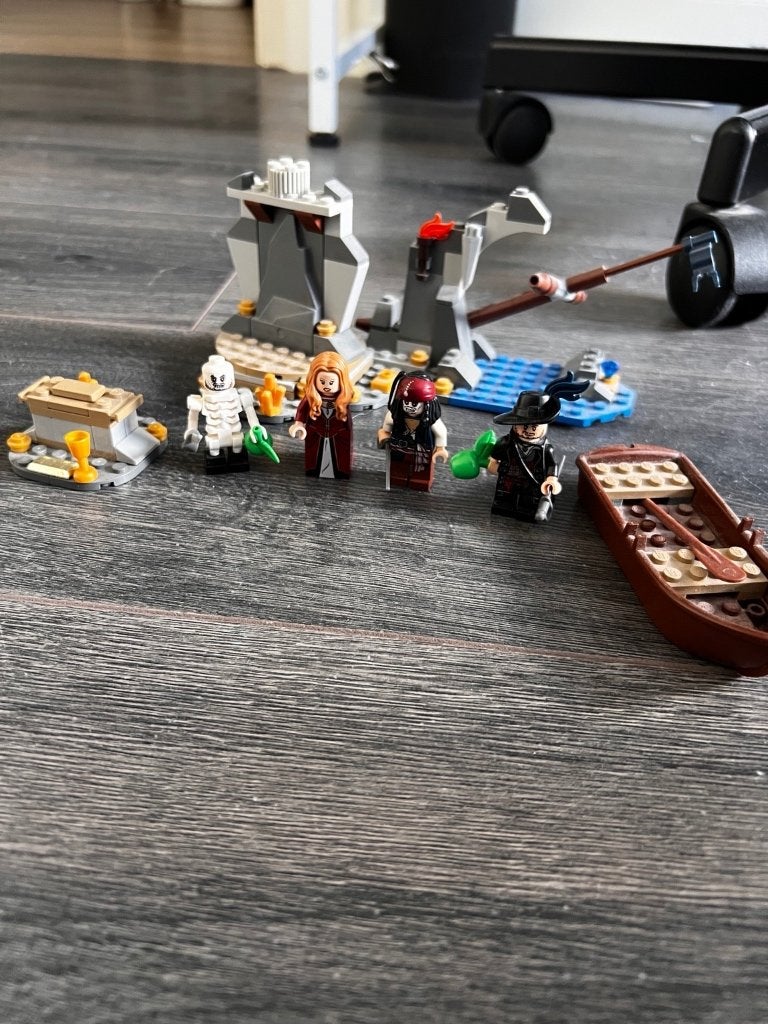 LEGO Pirates of the Caribbean 4181 – Isla de Muerta, Ophalen of Verzenden, Gebruikt