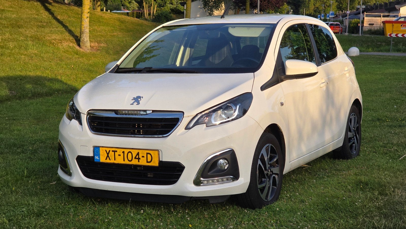 Peugeot 108 1.0 E-vti Allure Automaat | Luxe uitvoering, Auto's, Peugeot, 4 stoelen, Wit, Origineel Nederlands, 19 km/l