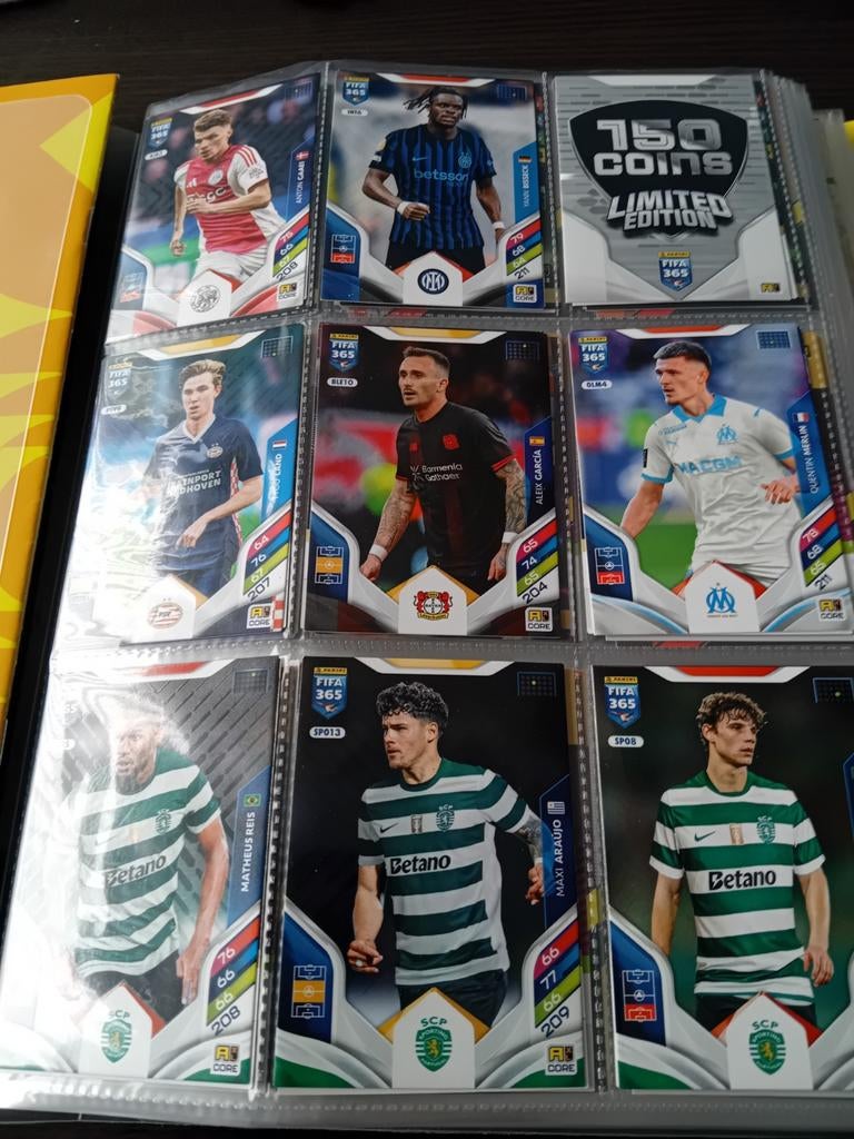 Verzameling voetbalkaarten en voetbalstickers, Ophalen of Verzenden, Buitenlandse clubs, Poster, Plaatje of Sticker