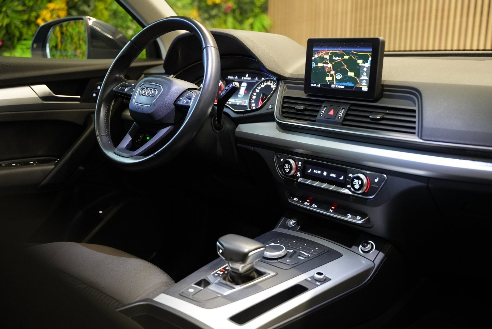 Audi Q5 2.0 TFSI quattro / Panoramadak / Cruise / Stoelverwa, Automaat, Dealer onderhouden, Gebruikt, Zwart