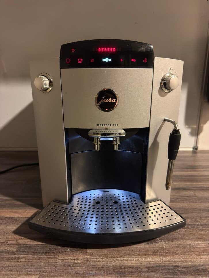 Jura Impressa F70 Koffiemachine - Gereviseerd, Ophalen, Afneembaar waterreservoir, 10 kopjes of meer, Koffiebonen